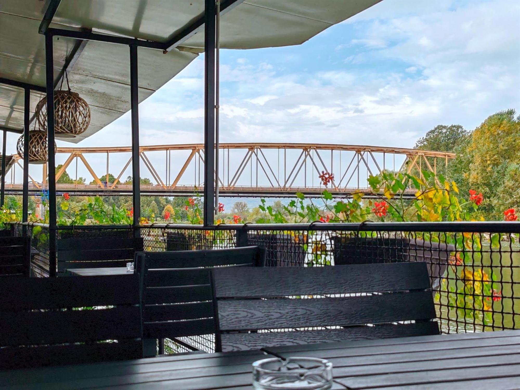 Cruiser Restoran Cuprija Ngoại thất bức ảnh